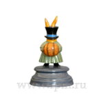 SCULPTURE SEVENTH GUEST