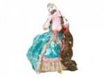 SCULPTURE LADY WITH MASK