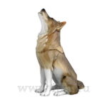 SCULPTURE WOLF SITTING